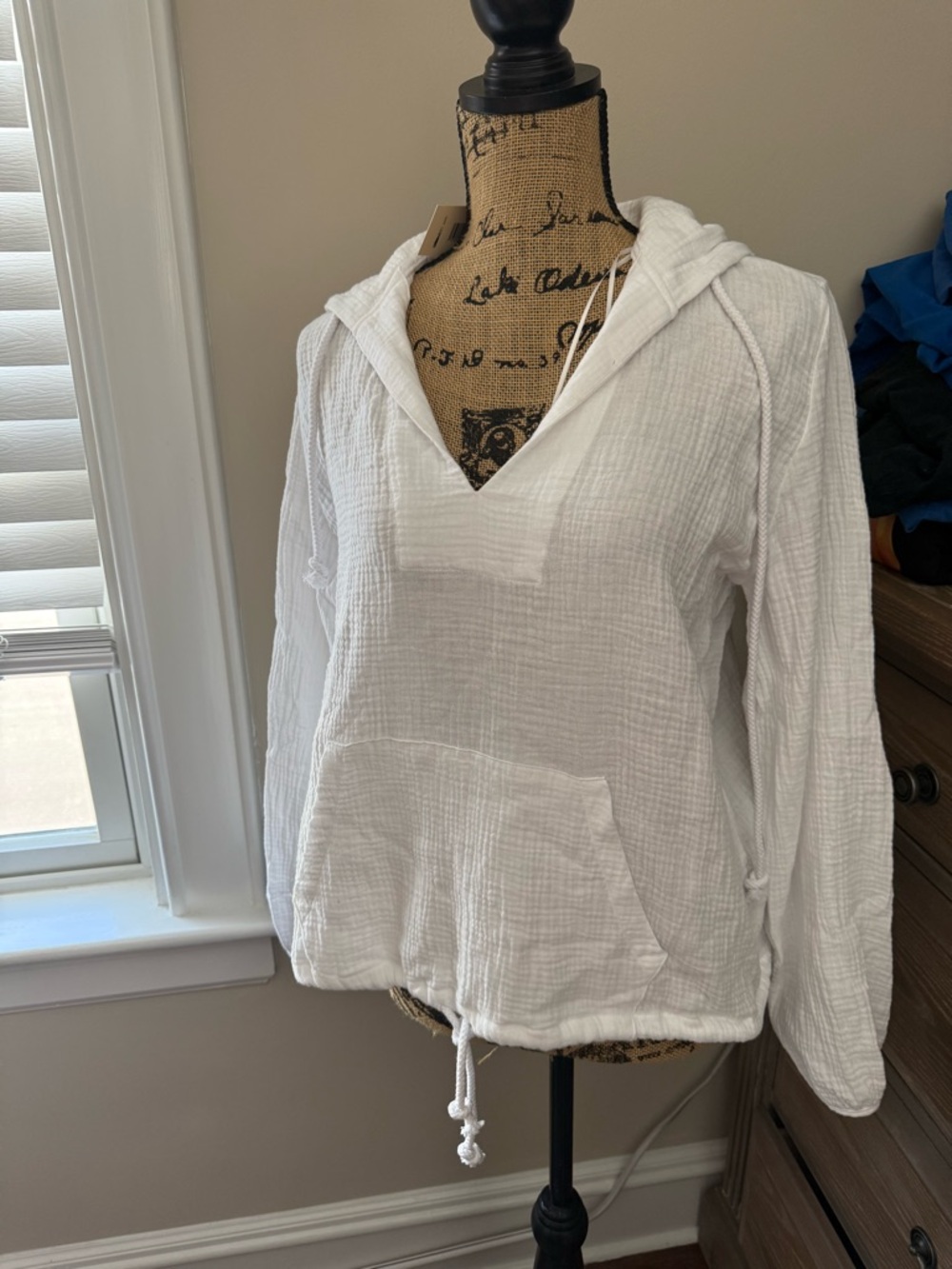 Magaschoni Lightweight White Gauze Hooded Pullover